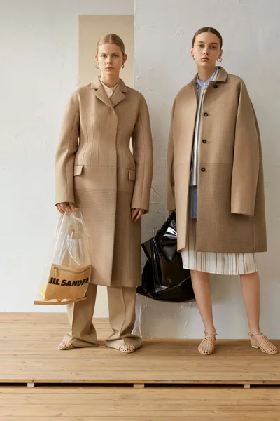 Look 11